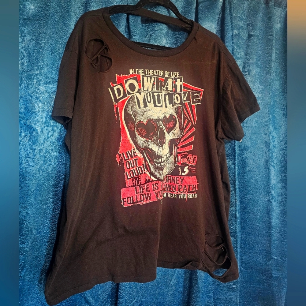 Torrid Distressed Open Back Black Graphic Tee with Skull Design - Picture 1 of 4